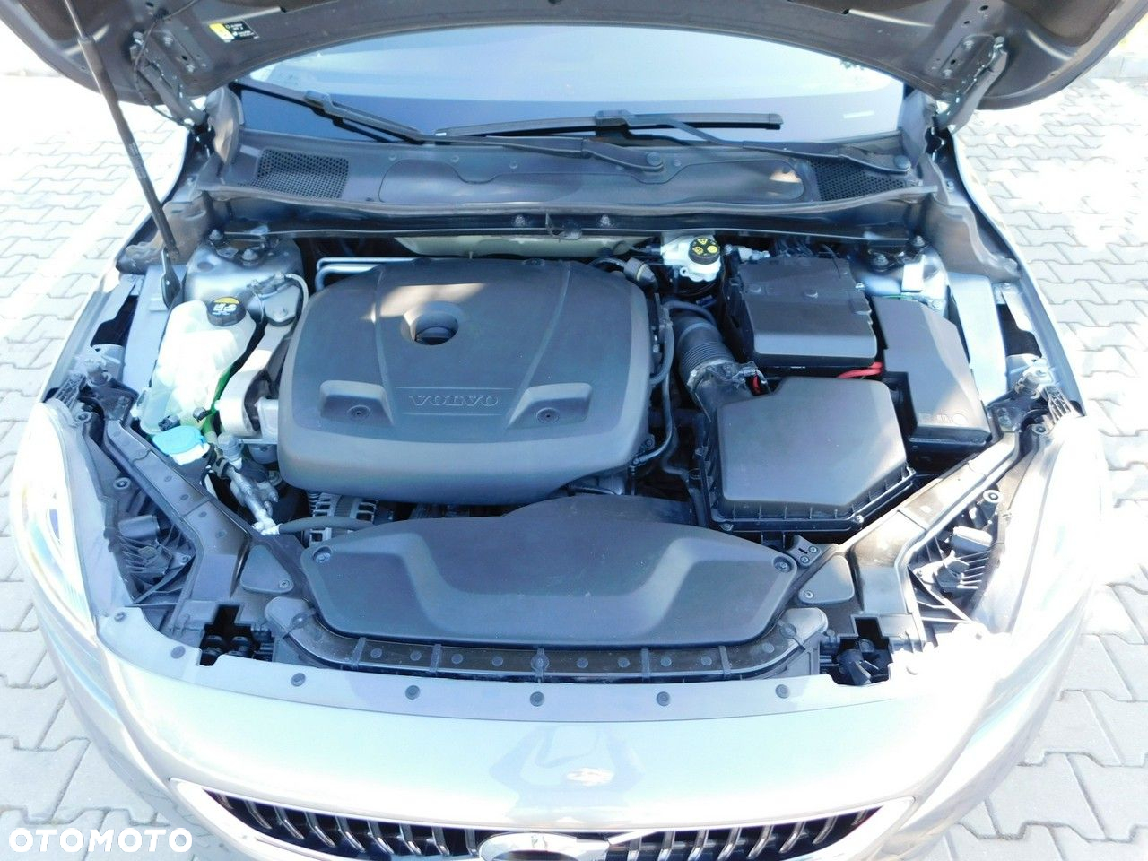 Volvo V40 - 24