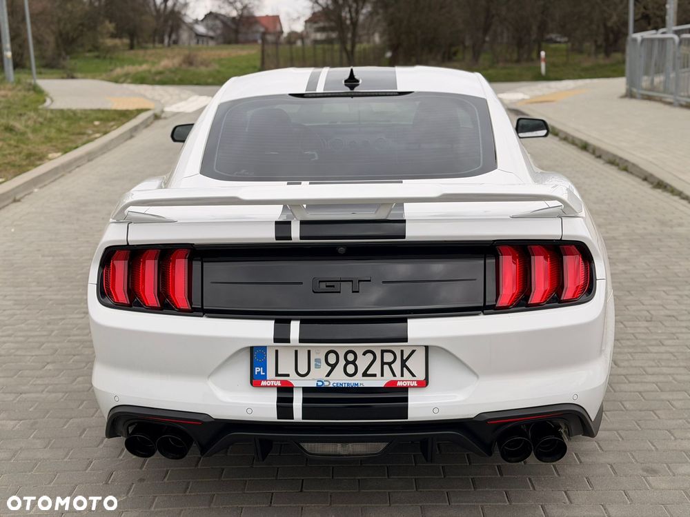 Ford Mustang - 6