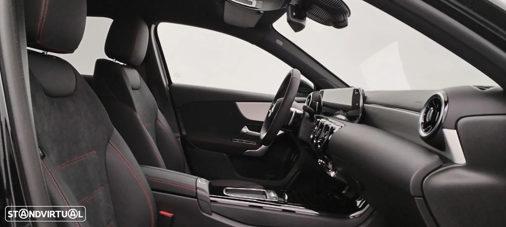 Mercedes-Benz A 200 Limousine Standard - 29