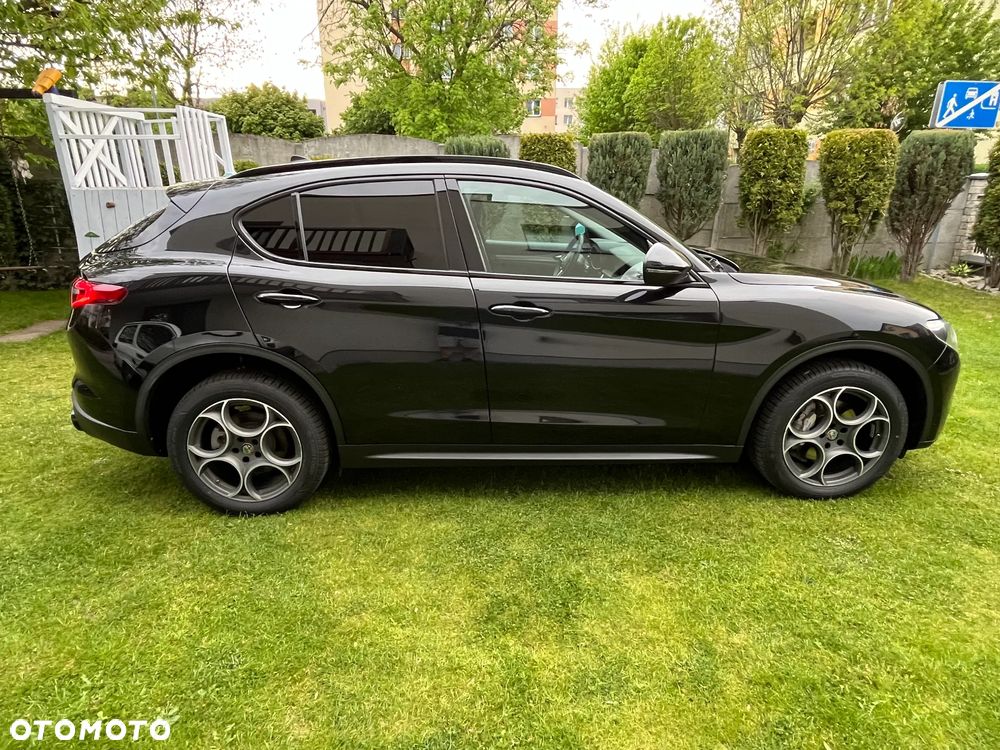 Alfa Romeo Stelvio - 4