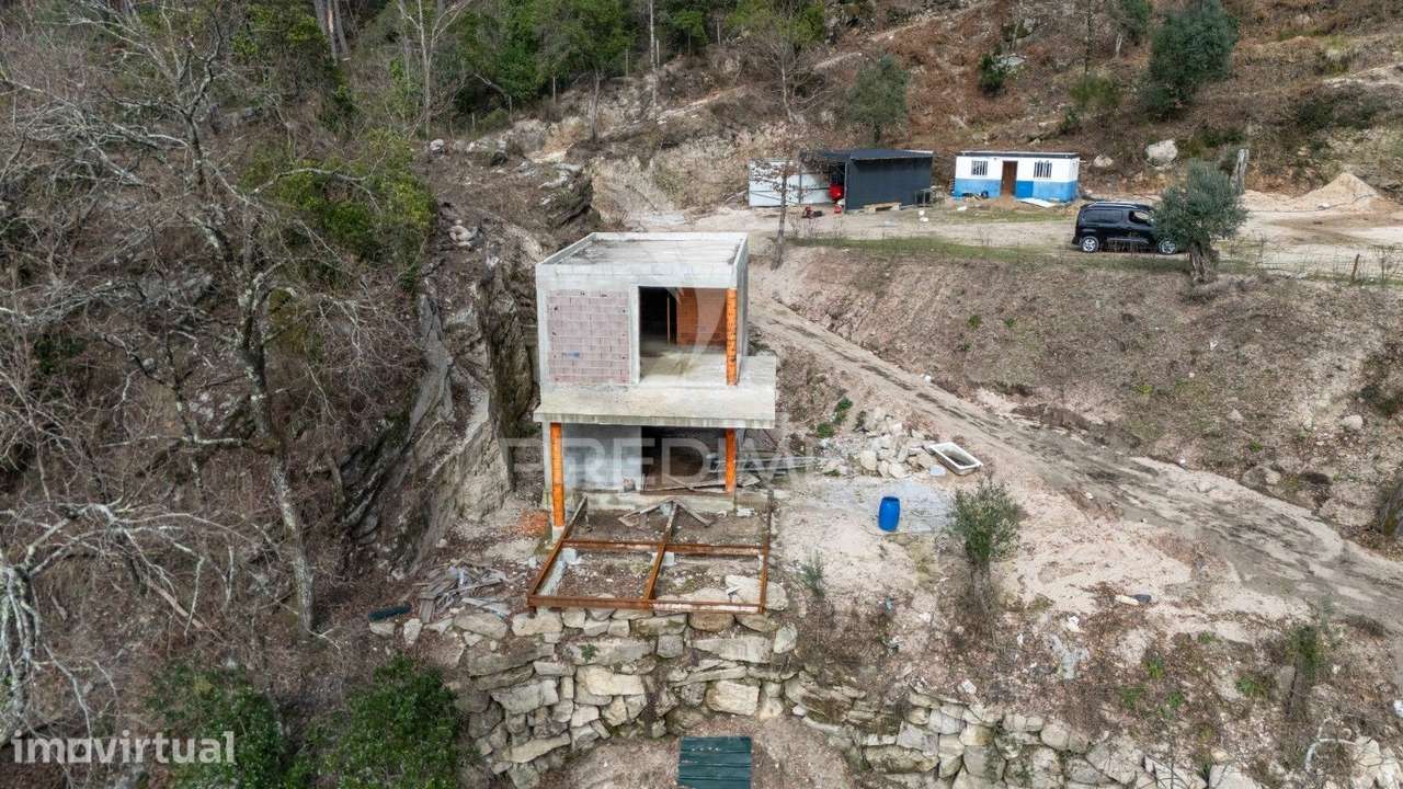 Terreno em Vilar de Veiga –  junto ao Parque Nacional da Peneda-Gerês - Grande imagem: 2/36