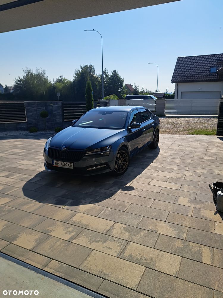 Skoda Superb 2.0 TDI SCR 4x4 Sportline DSG - 4