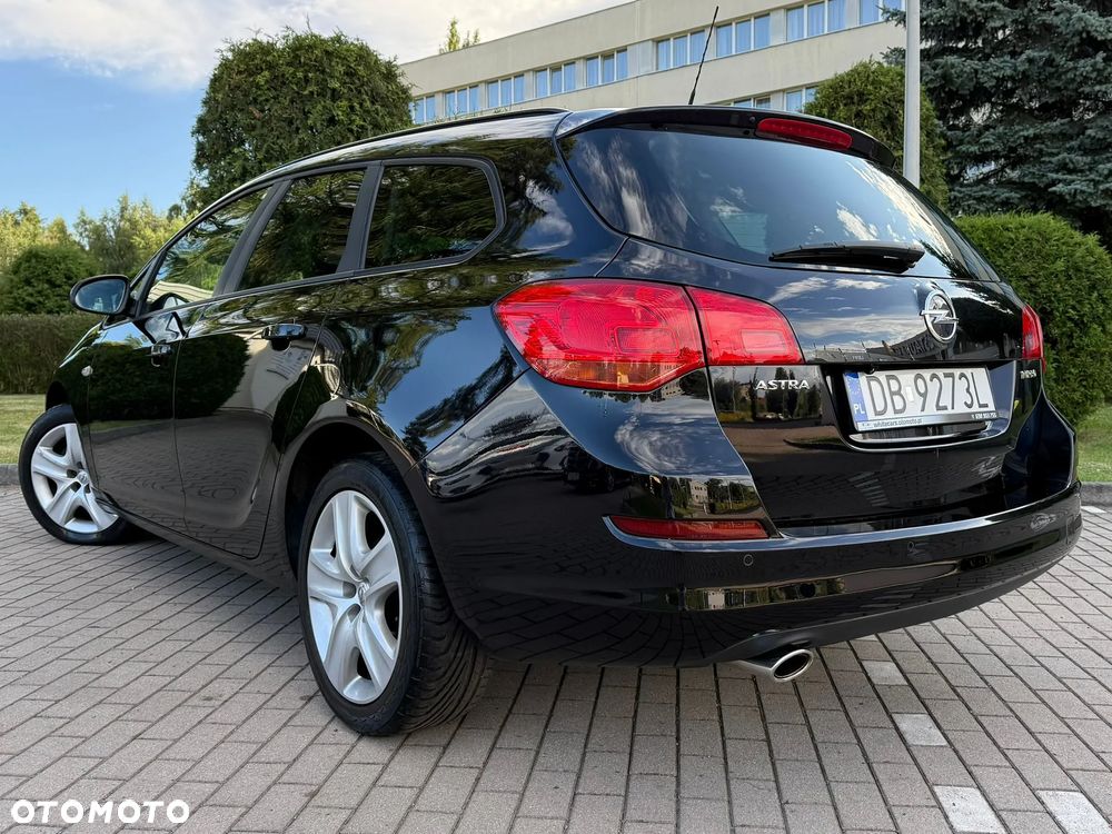 Opel Astra 1.4 Turbo Cosmo - 4
