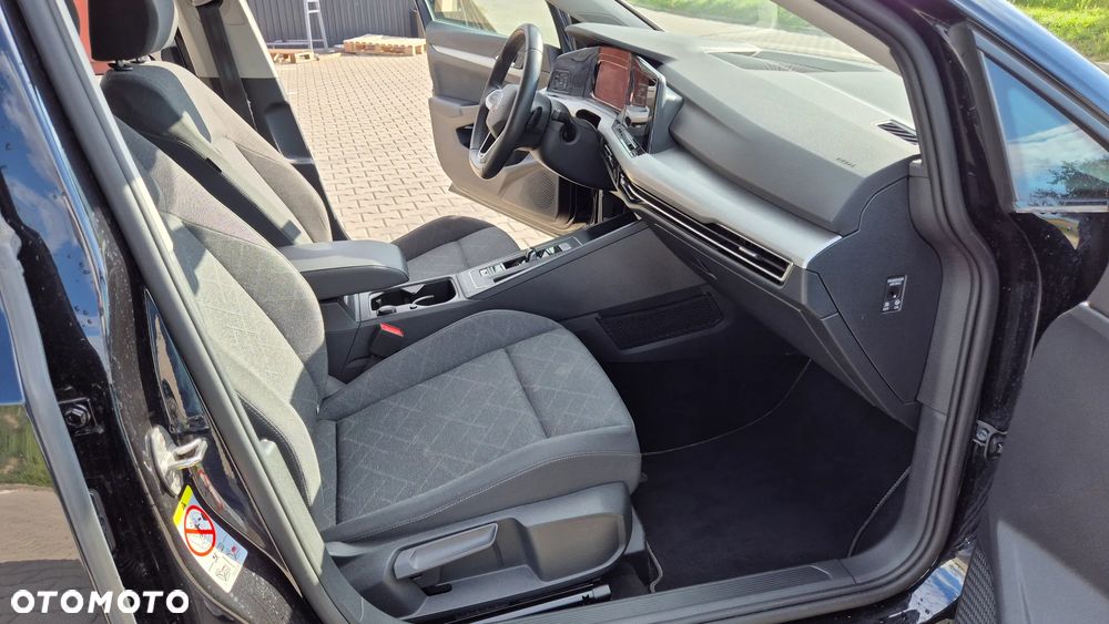 Volkswagen Golf 1.5 eTSI Life DSG - 21