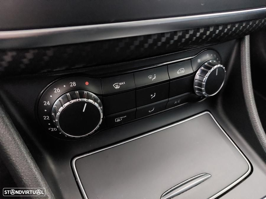 Mercedes-Benz GLA 180 Urban - 28