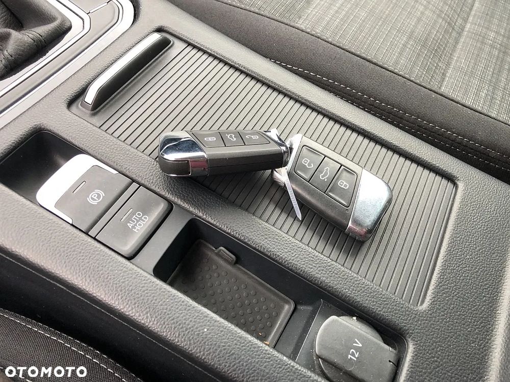 Volkswagen Passat Variant 2.0 TDI EVO Business DSG - 18