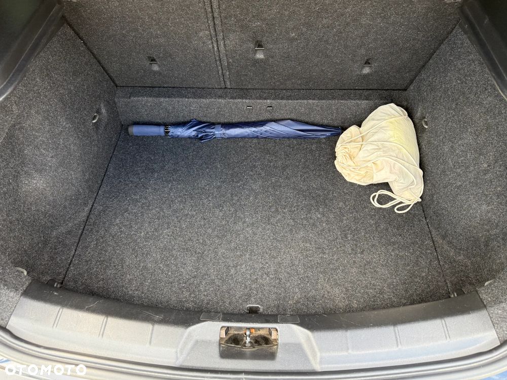 Volvo V40 D2 Kinetic - 24