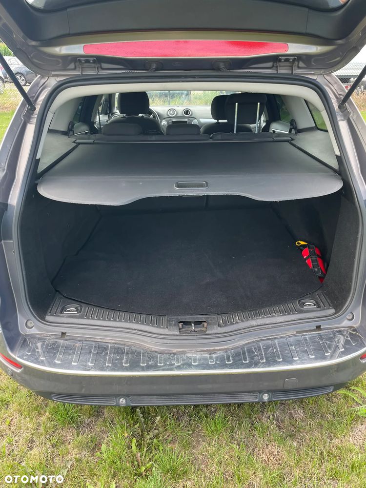 Ford Mondeo 2.0 TDCi Titanium - 16