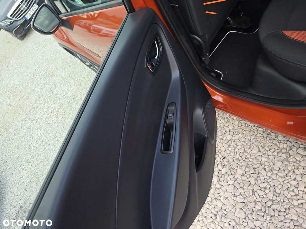 Renault Captur ENERGY TCe 120 EDC Luxe - 13