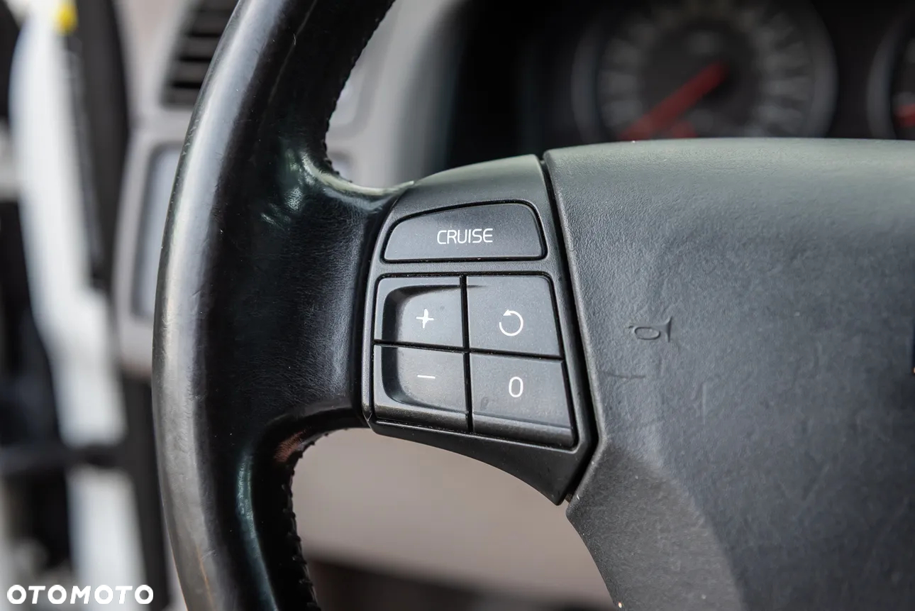 Volvo V50 2.4i Momentum - 21