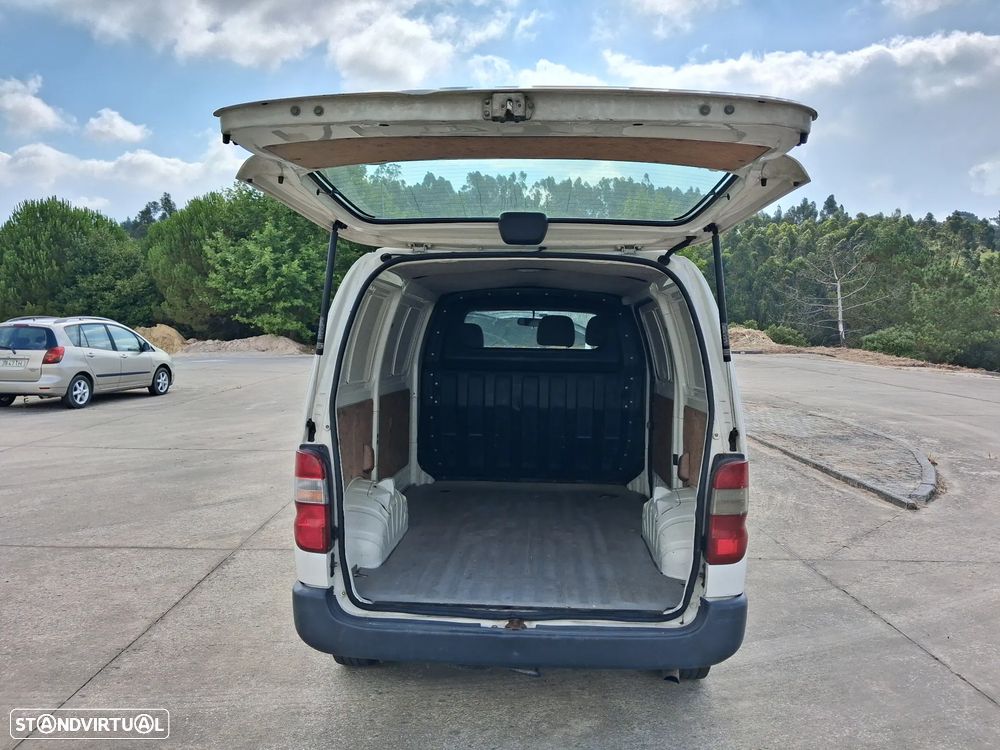 Toyota HiAce 2.5 D-4D Service 2.8T AC - 10