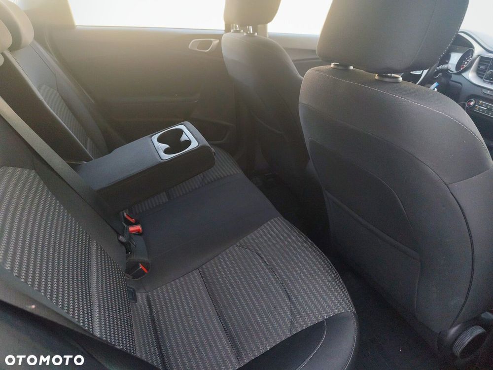 Kia Ceed - 15