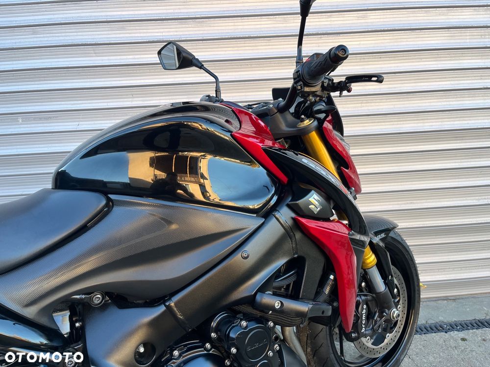 Suzuki GSX 1000 - 12