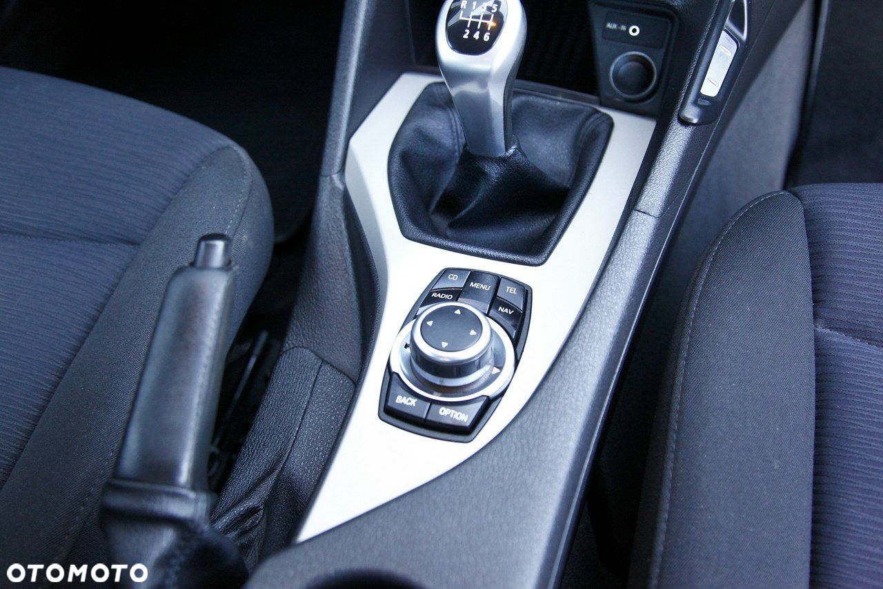 BMW X1 sDrive18i - 17