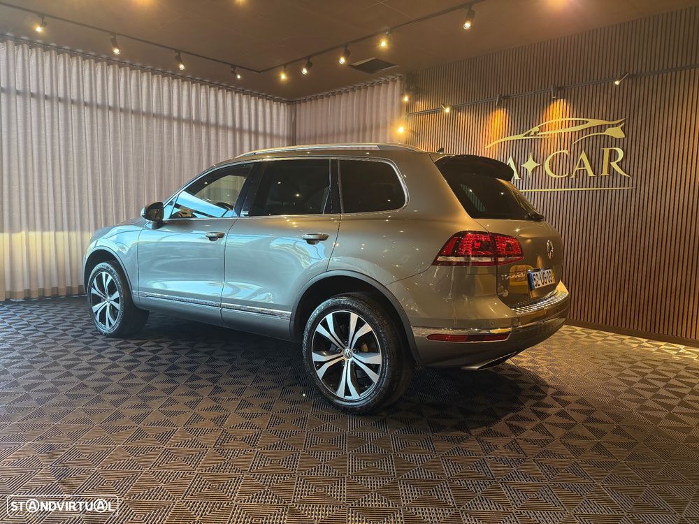 VW Touareg 3.0 TDI V6 Executive Edition - 4