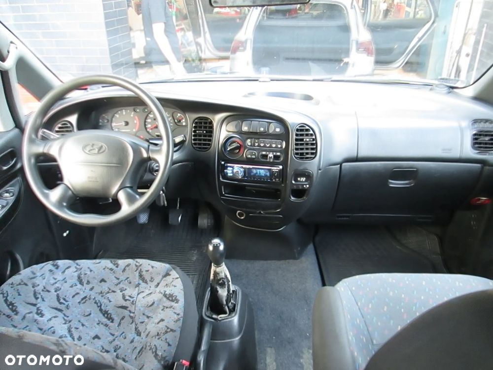 Hyundai H-1 - 19
