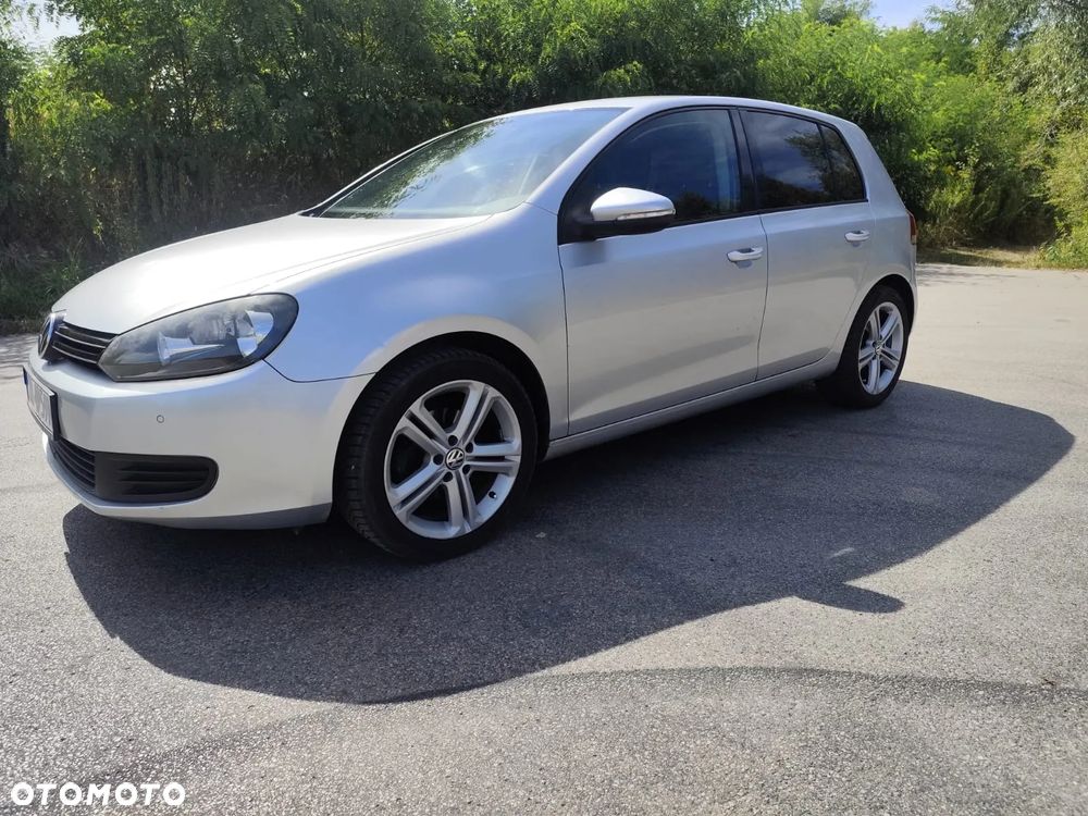 Volkswagen Golf - 1