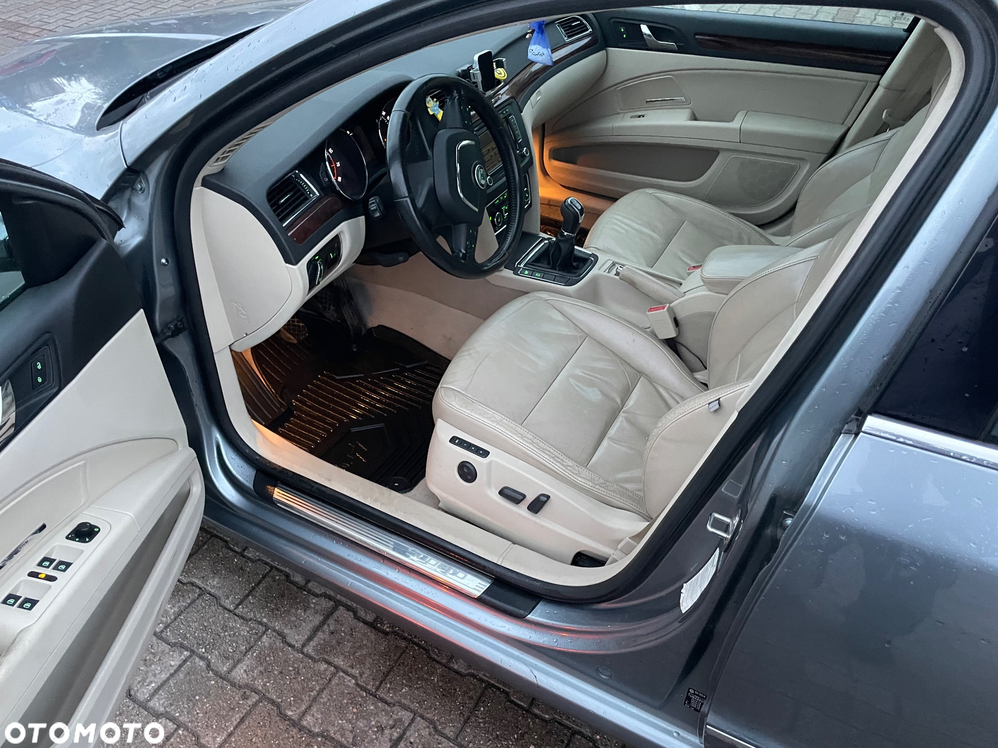 Skoda Superb 1.8 TSI Platinum - 17