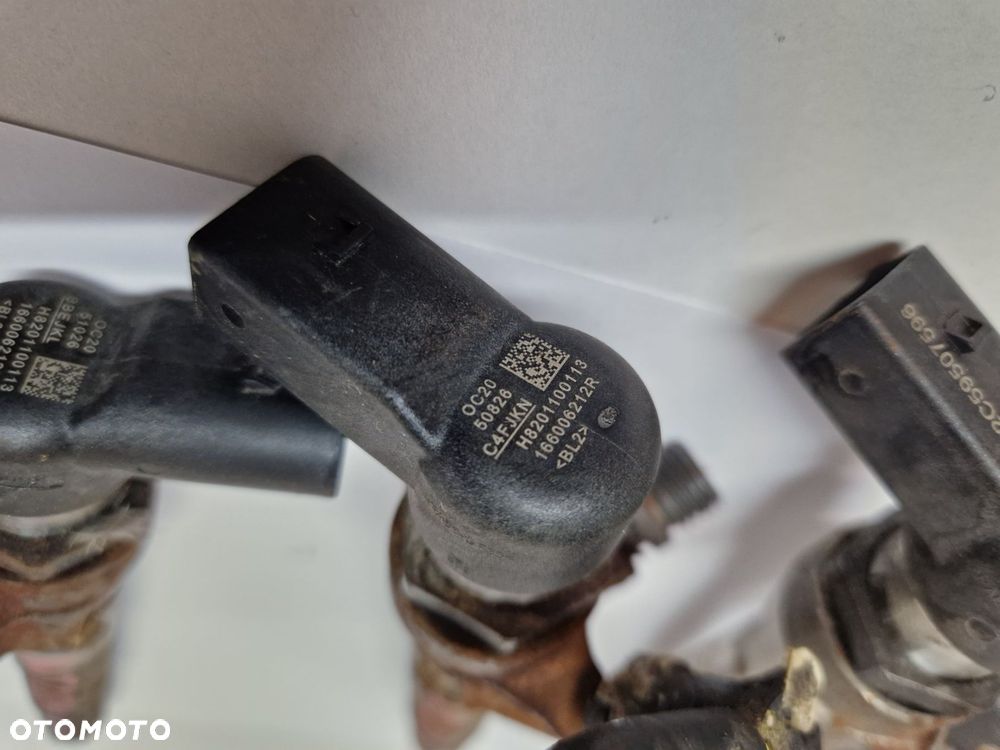 RENAULTI 0445110939 WTRYSK WTRYSKIWACZ 4XSZT KOMPLET - 4