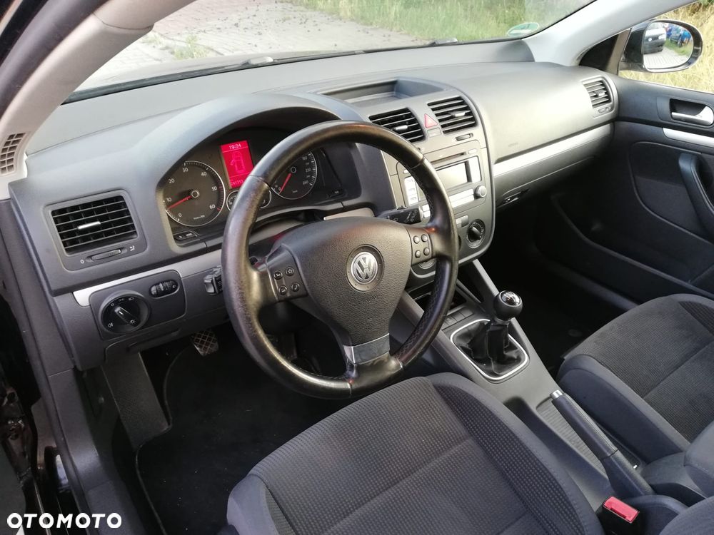 Volkswagen Golf 2.0 TDI DPF Trendline - 11
