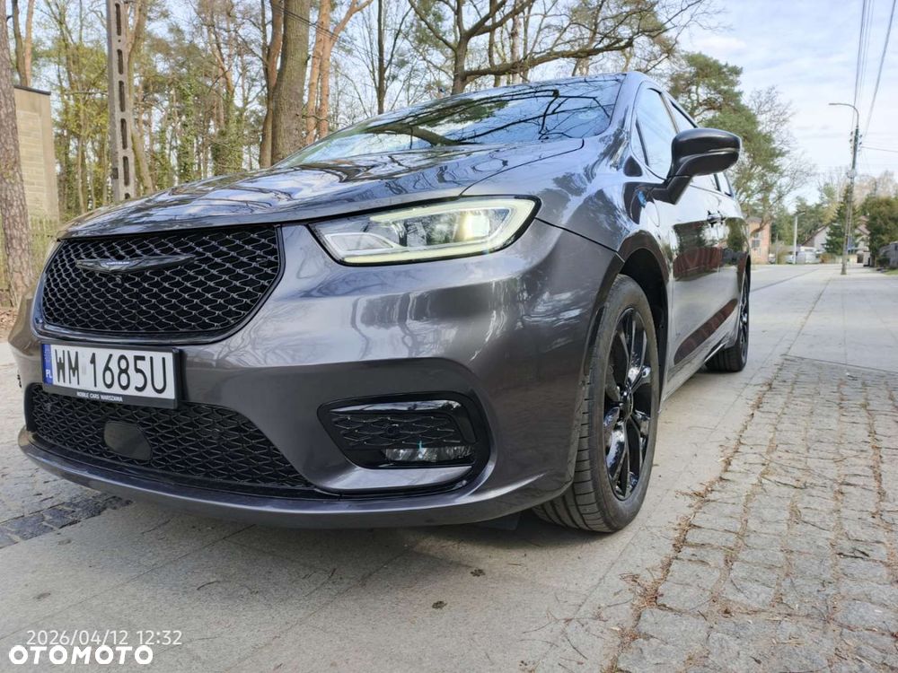 Chrysler Pacifica - 2