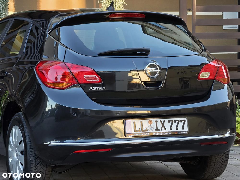 Opel Astra 1.4 T Cosmo EU6 - 29