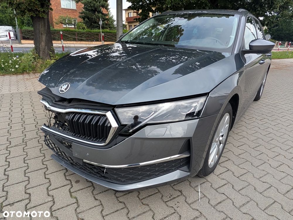 Skoda Octavia 2.0 TDI DSG Exclusive - 2