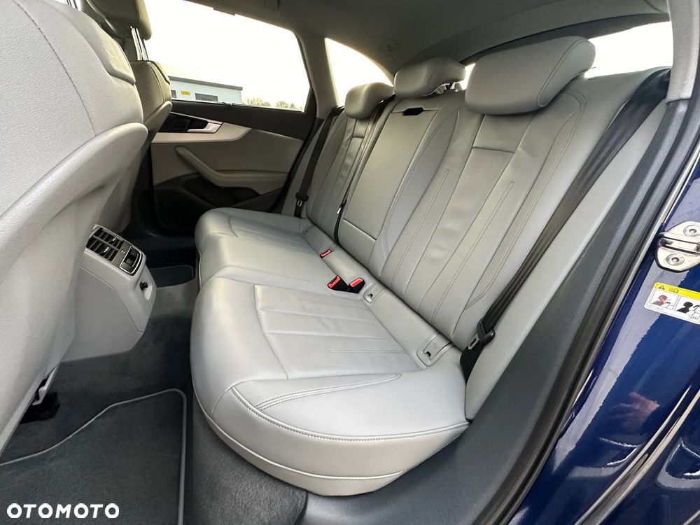 Audi A4 Avant 40 TDI Advanced S tronic - 31