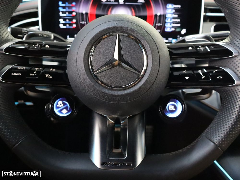 Mercedes-Benz E 53 AMG Hybrid 4Matic+ - 22