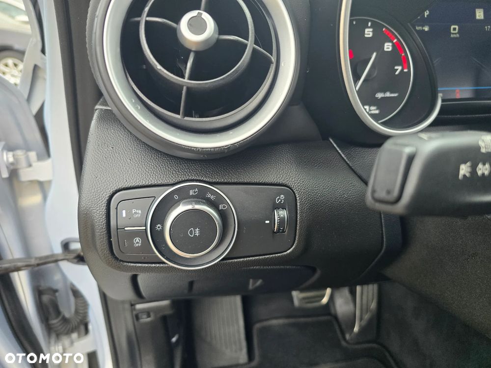 Alfa Romeo Giulia - 29