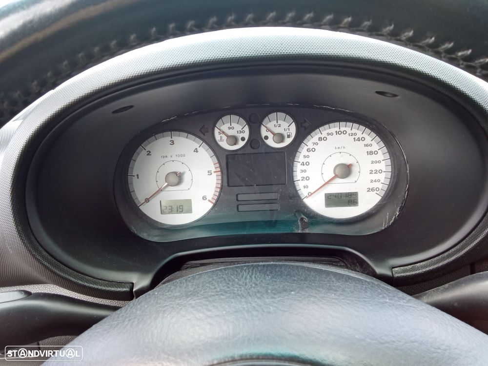 SEAT Leon 1.9 TDI FR - 12