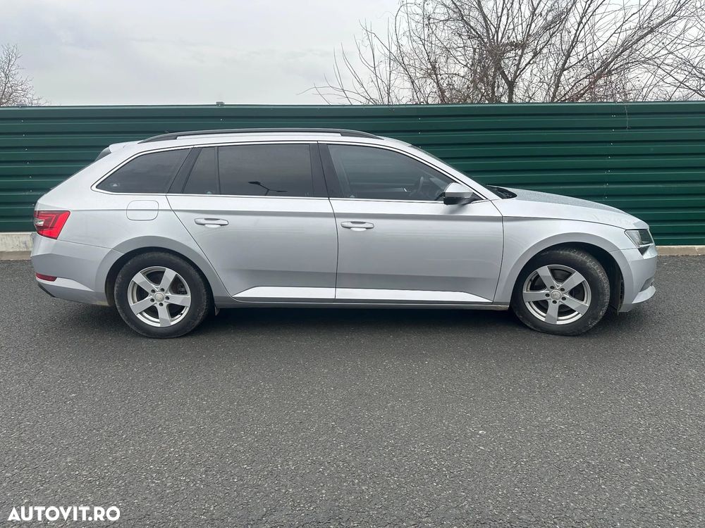 Skoda Superb 2.0 TDI 4X4 Style - 5