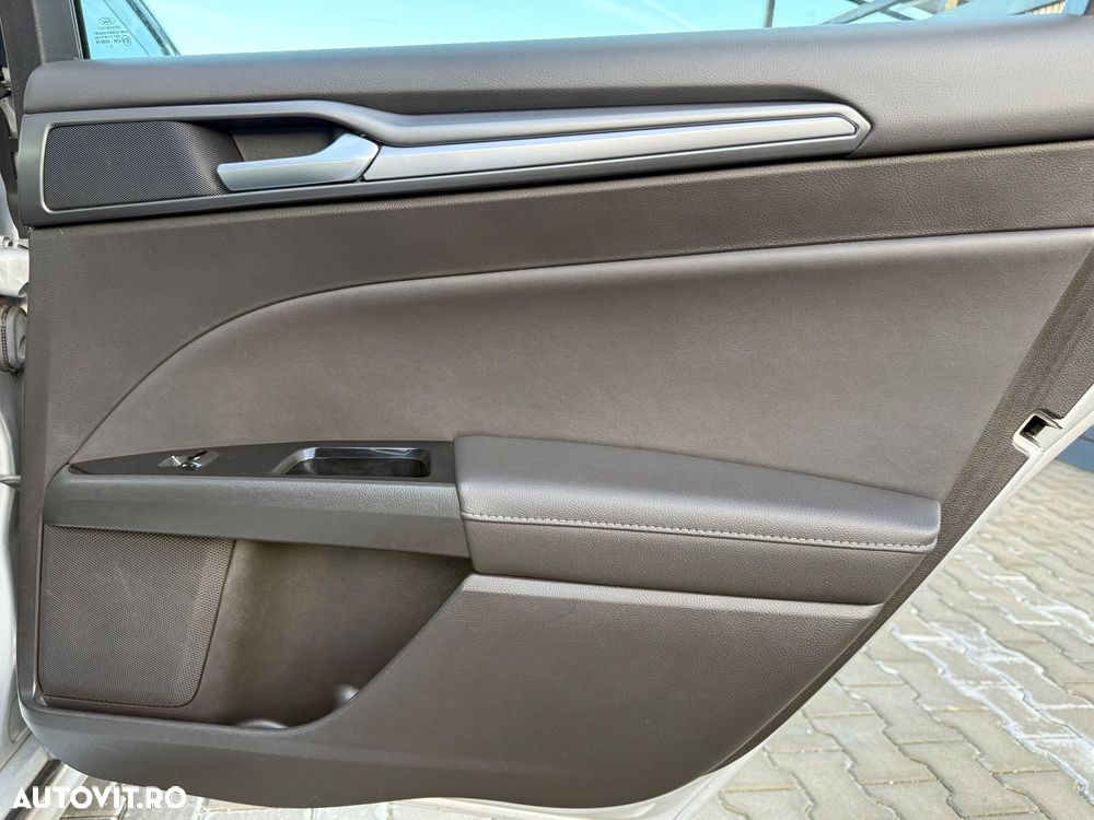 Ford Mondeo 2.0 TDCI Powershift AWD Titanium - 19