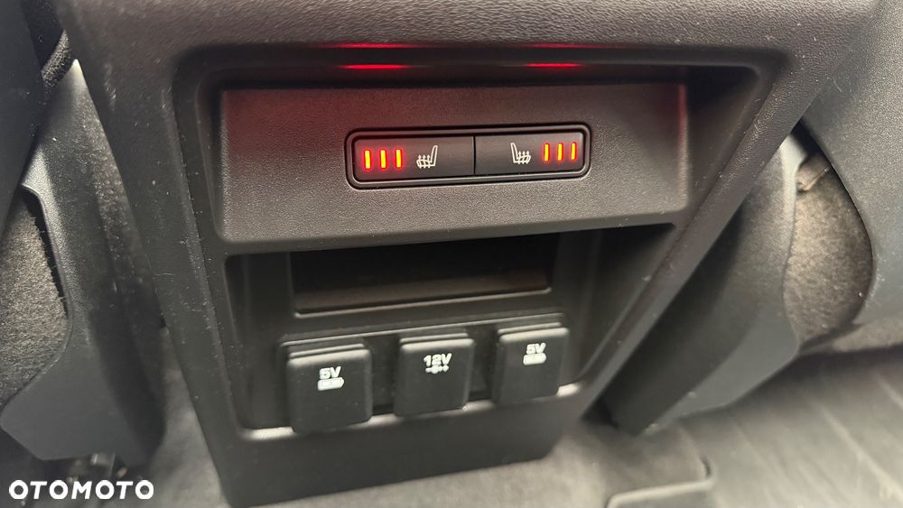 Land Rover Discovery Sport - 18