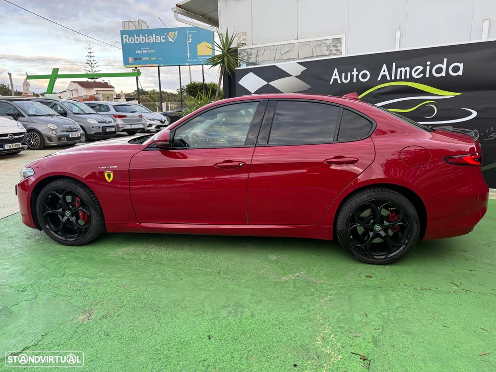 Alfa Romeo Giulia 2.0 Turbo 16V AT8-Q4 Veloce - 7