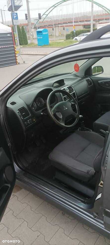 Mitsubishi Space Star - 3