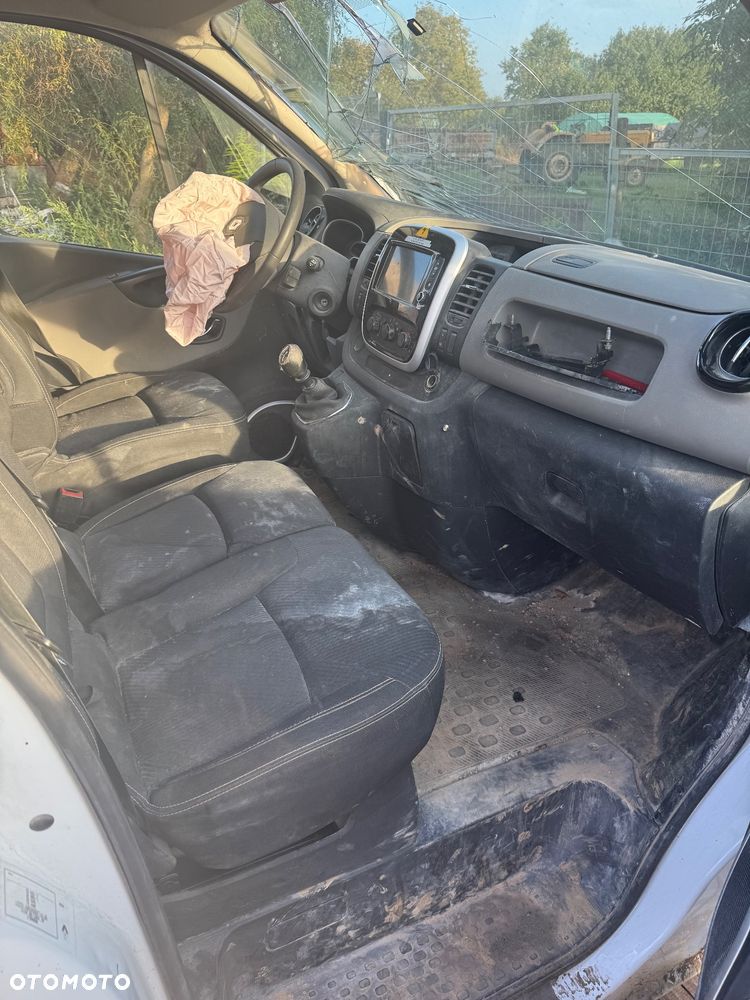 Renault Trafic - 19