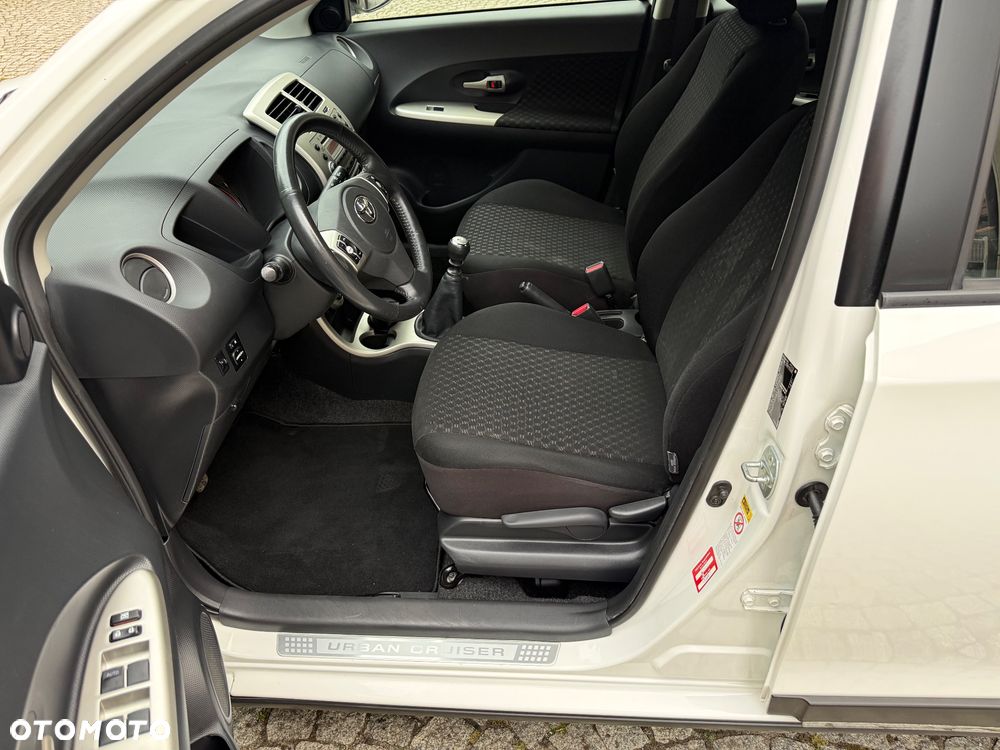 Toyota Urban Cruiser 1.33 4x2 Town - 16