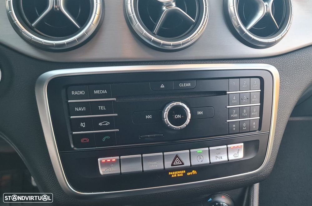 Mercedes-Benz CLA 200 d Shooting Brake AMG Line Aut. - 34