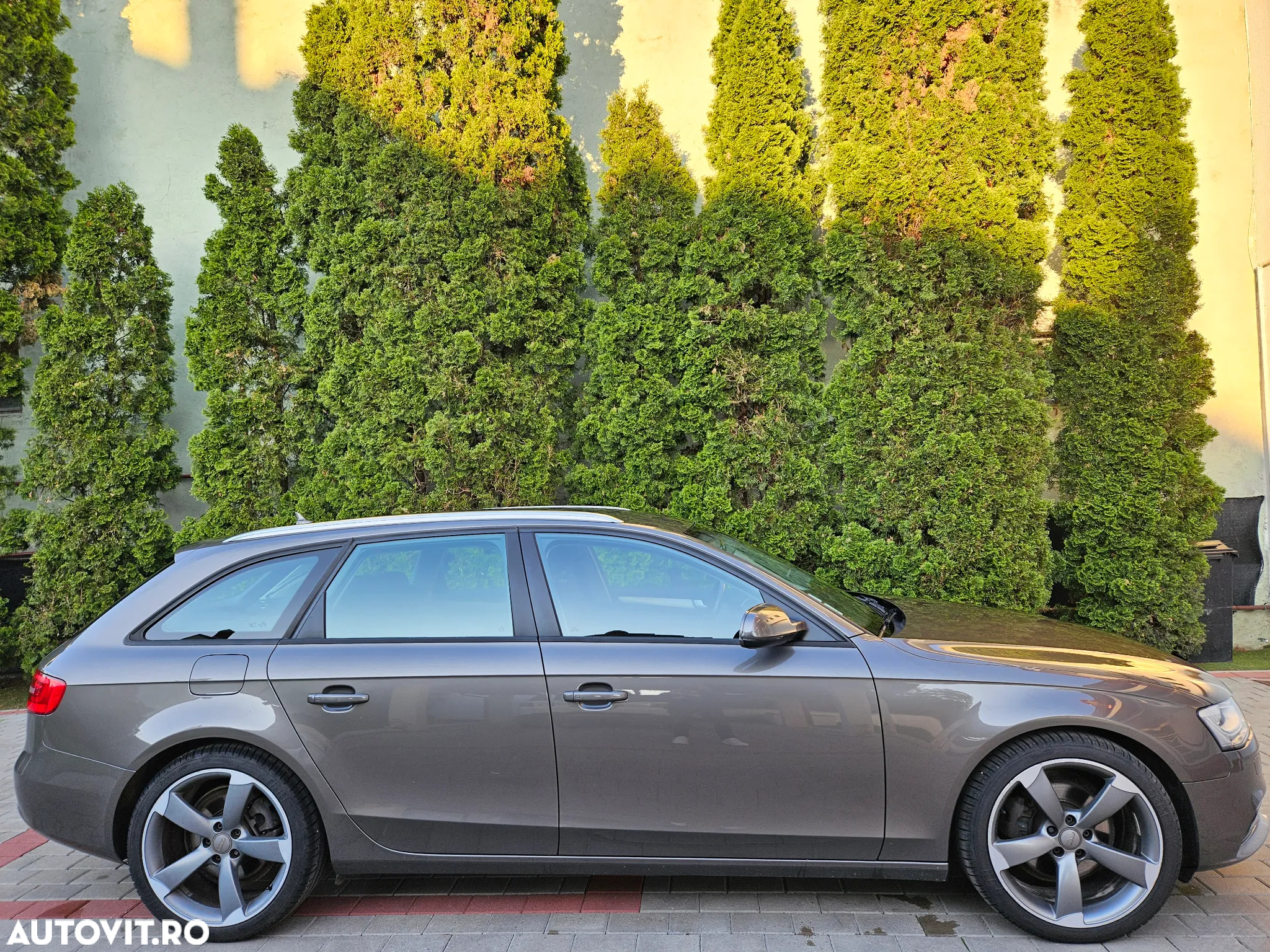 Audi A4 Avant 2.0 TDI DPF multitronic Attraction - 2