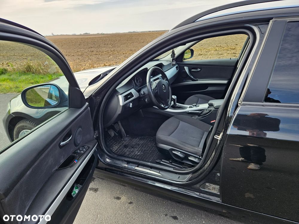 BMW Seria 3 318d - 9