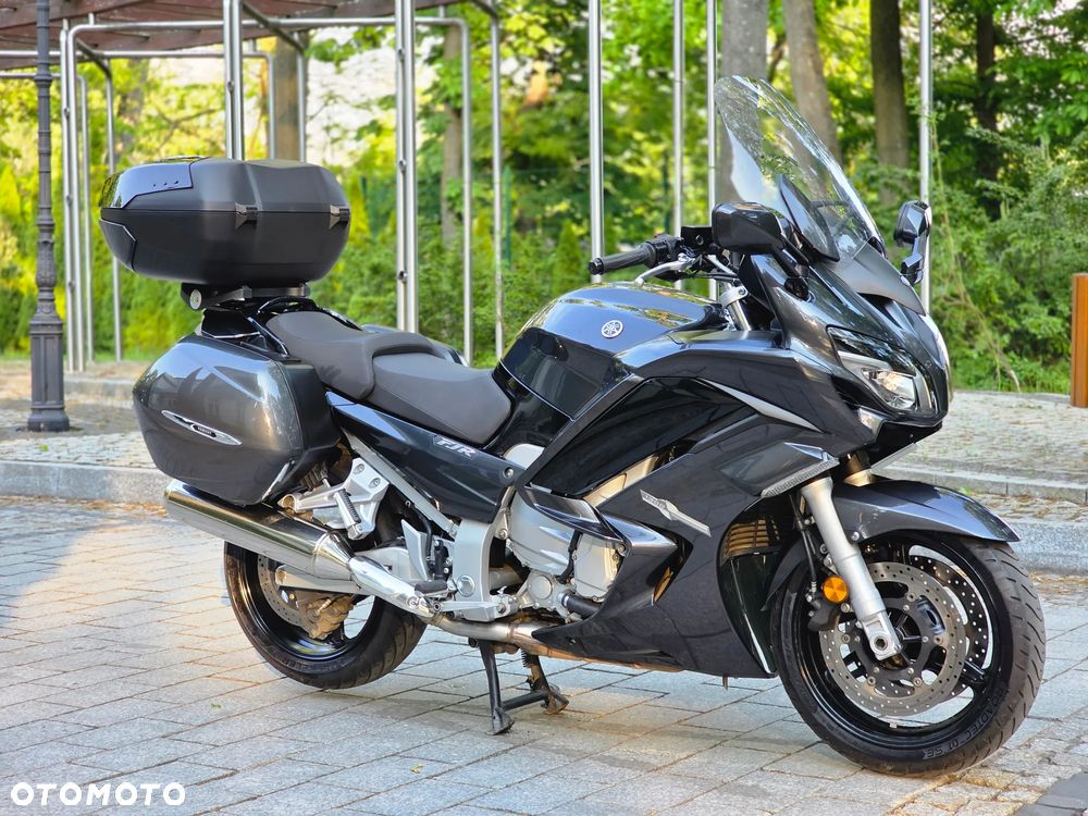 Yamaha FJR - 2