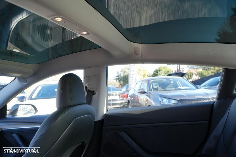 Tesla Model 3 Long Range Tração Traseira - 4