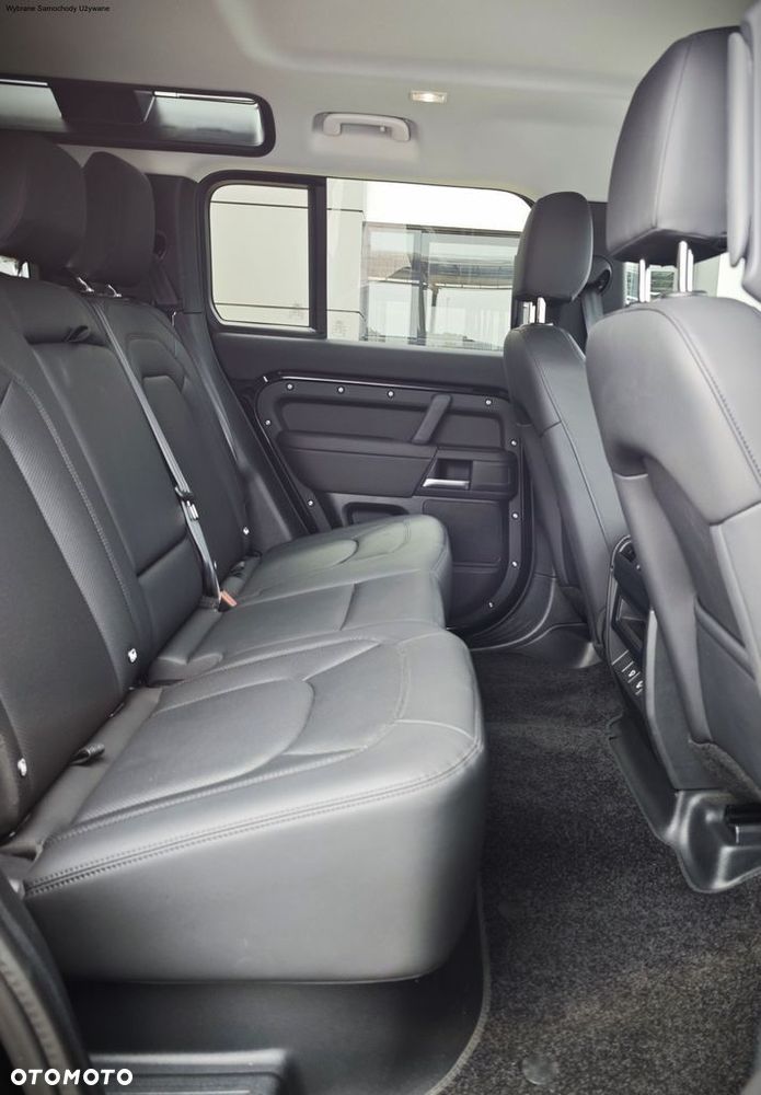 Land Rover Defender - 15