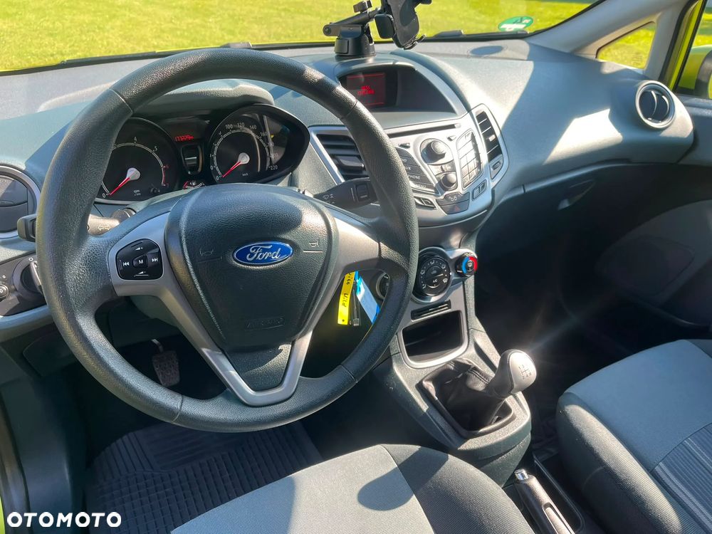 Ford Fiesta 1.4 Champions Edition - 21