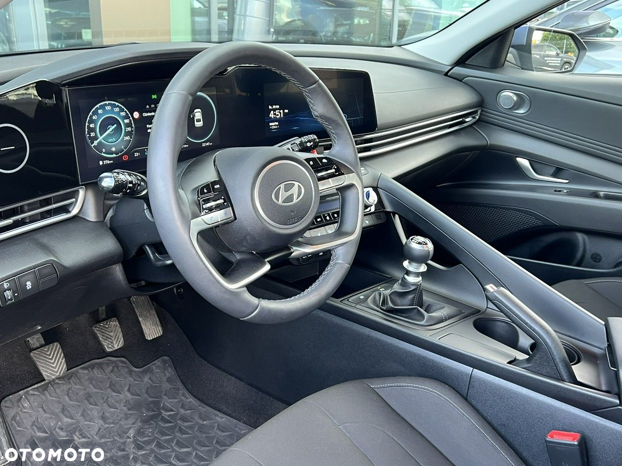 Hyundai Elantra - 9