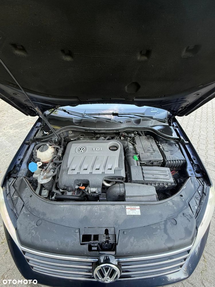 Volkswagen Passat 2.0 TDI Comfortline DSG - 10