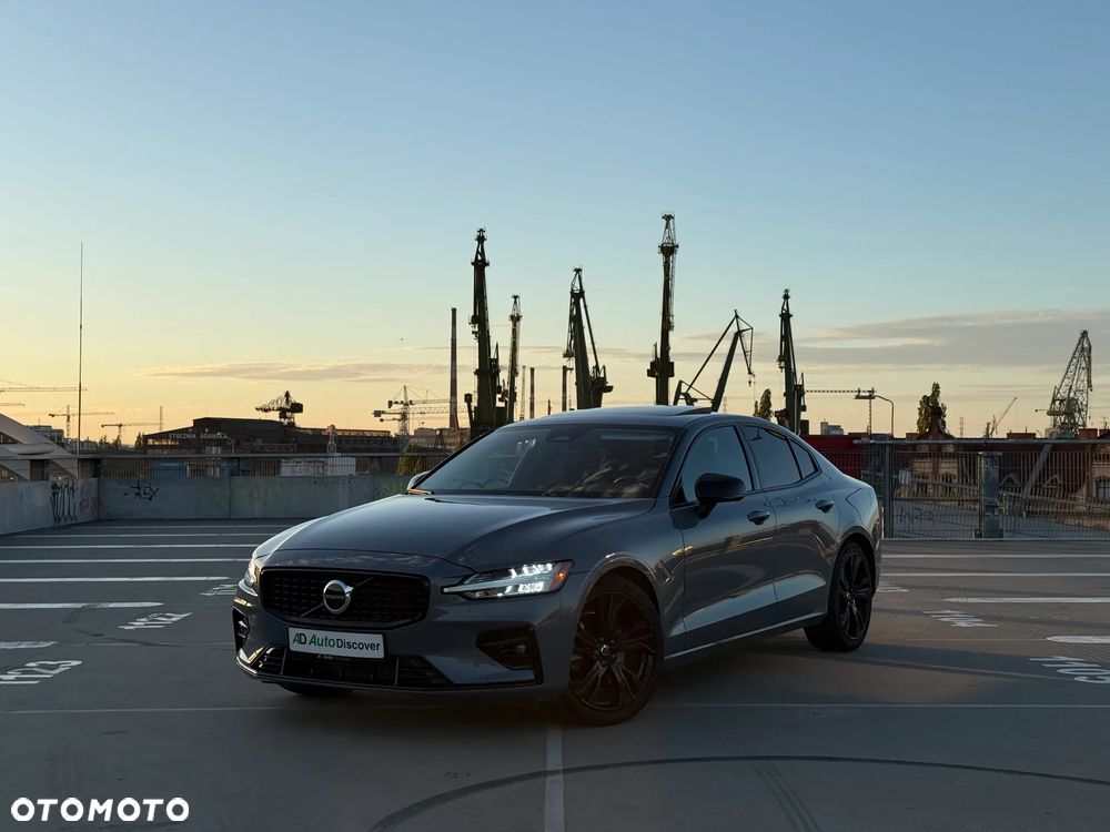 Volvo S60 B5 B AWD Plus Dark - 1