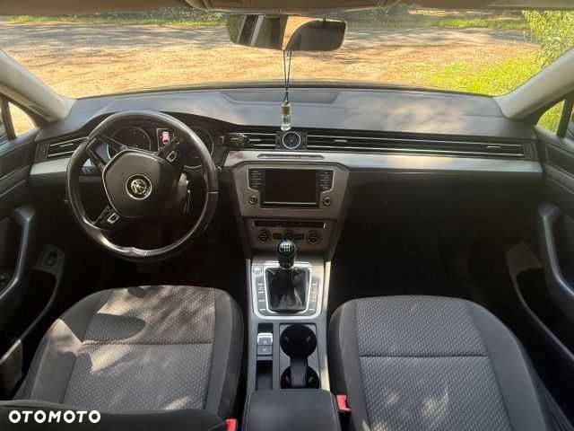 Volkswagen Passat - 6