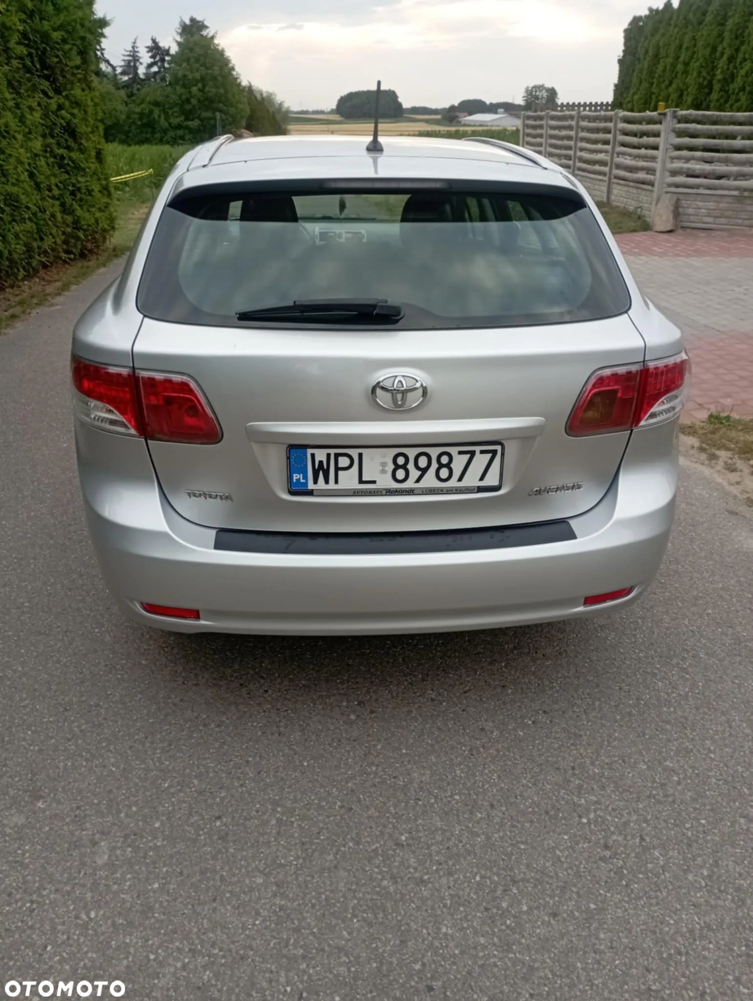 Toyota Avensis - 6